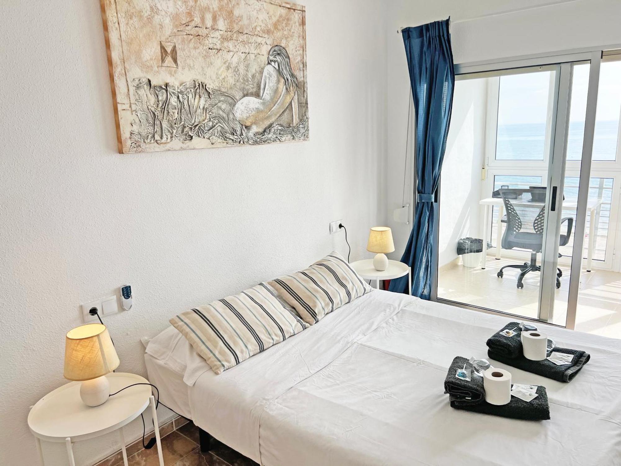 Apartament Atico Frente Al Mar 2 Terrazas Barbacoa Y Parking Sujeto A Disponibilidad El Campello Zewnętrze zdjęcie